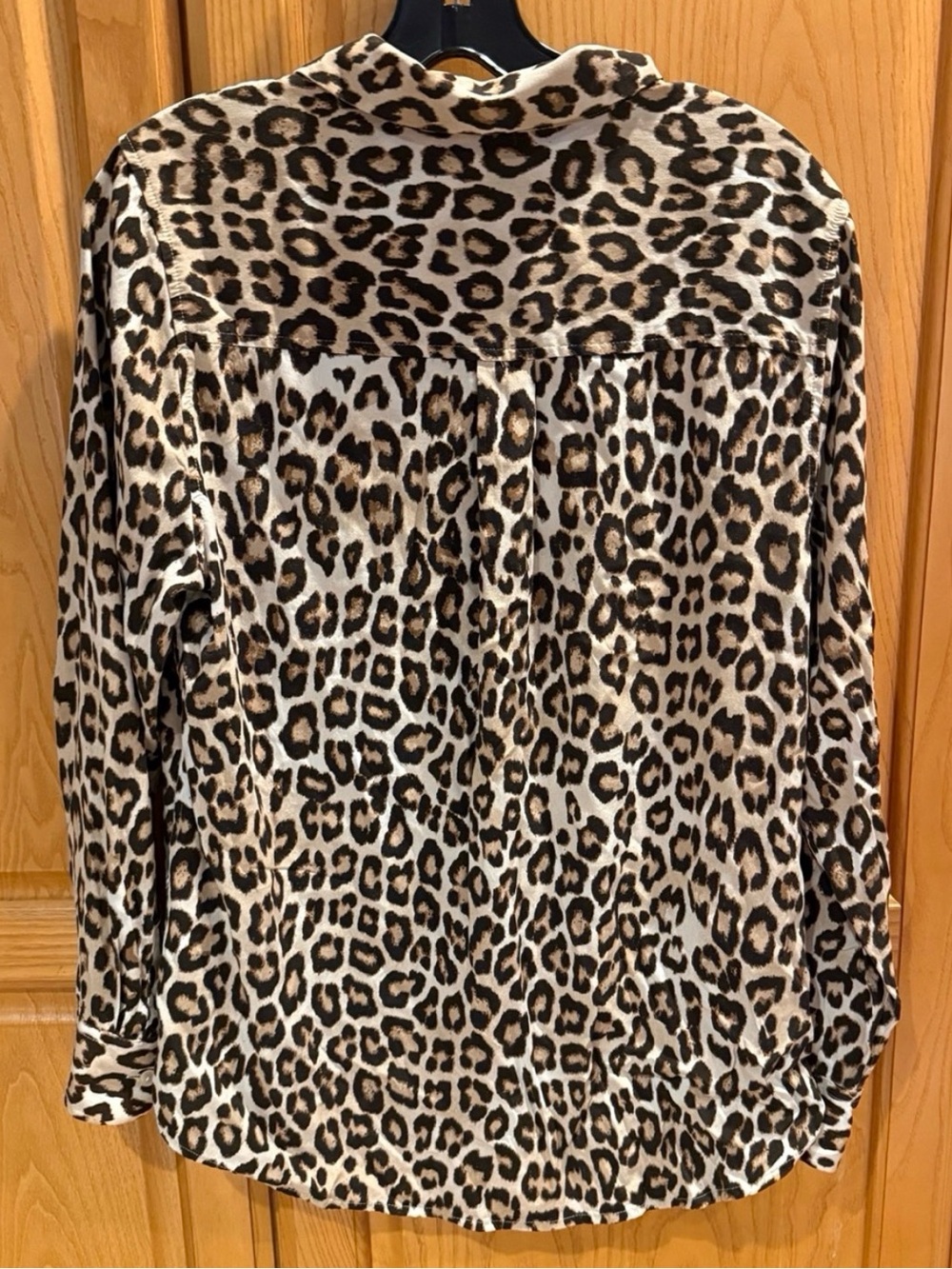 Chico’s Leopard Print Button Down Tunic Blouse Long Sleeve Size 1/8-10 - Picture 4 of 6